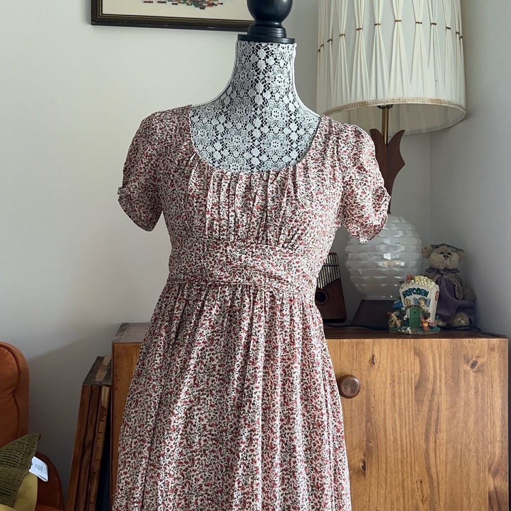 Floral Short-Sleeve Midi Dress in Pink and Cream